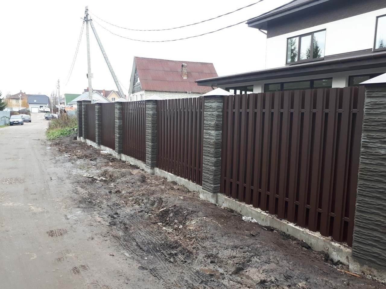 Забор шахматка 40м из штакетника столбы под камень в Ханты-Мансийске