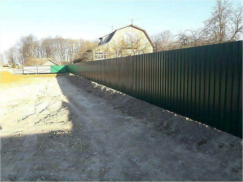 Забор, ворота, калитка из зеленого профлиста 150м фото 4 в Ханты-Мансийске