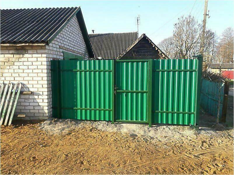 Забор, ворота, калитка из зеленого профлиста 150м фото 1 в Ханты-Мансийске