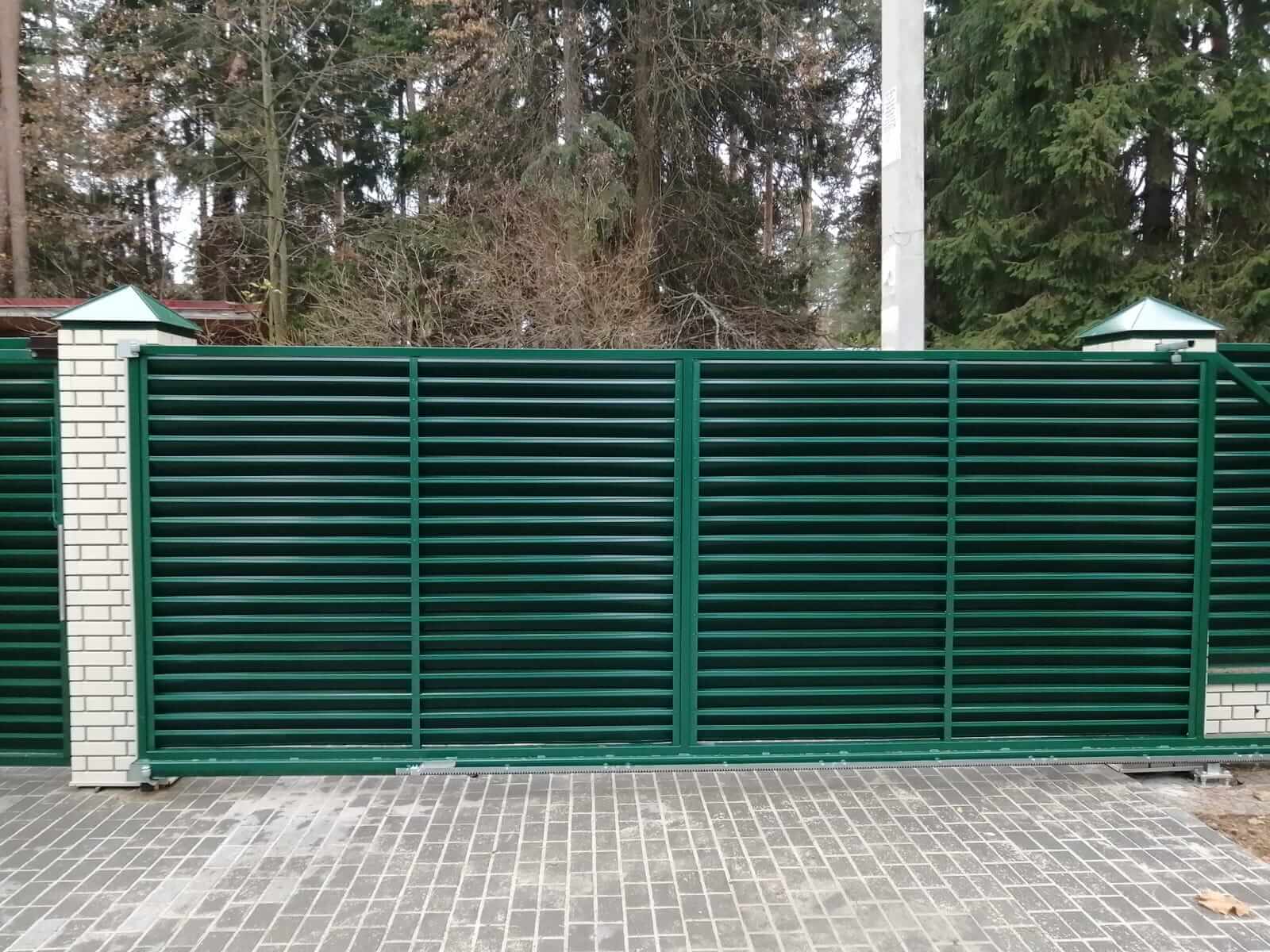 Забор-жалюзи с ламелями ЭКО-Z Зеленый Мох фото3 в Ханты-Мансийске