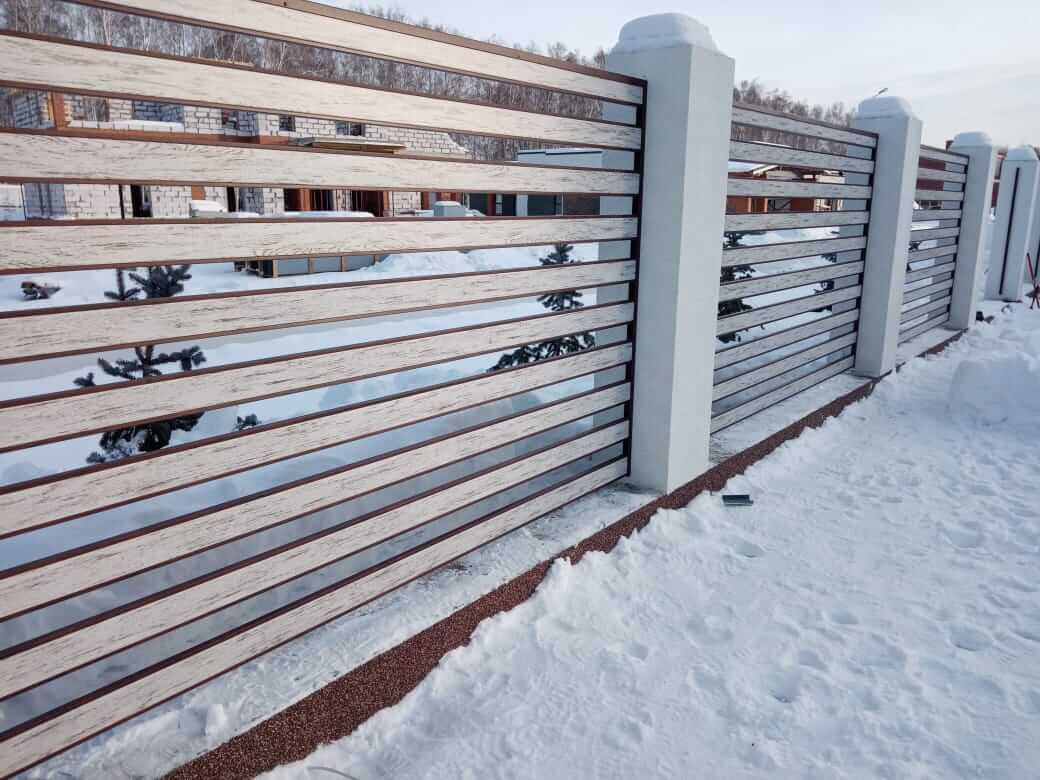 забор-ранчо из металлопланкена 130м каштан красный + беленый дуб фото1 в Ханты-Мансийске