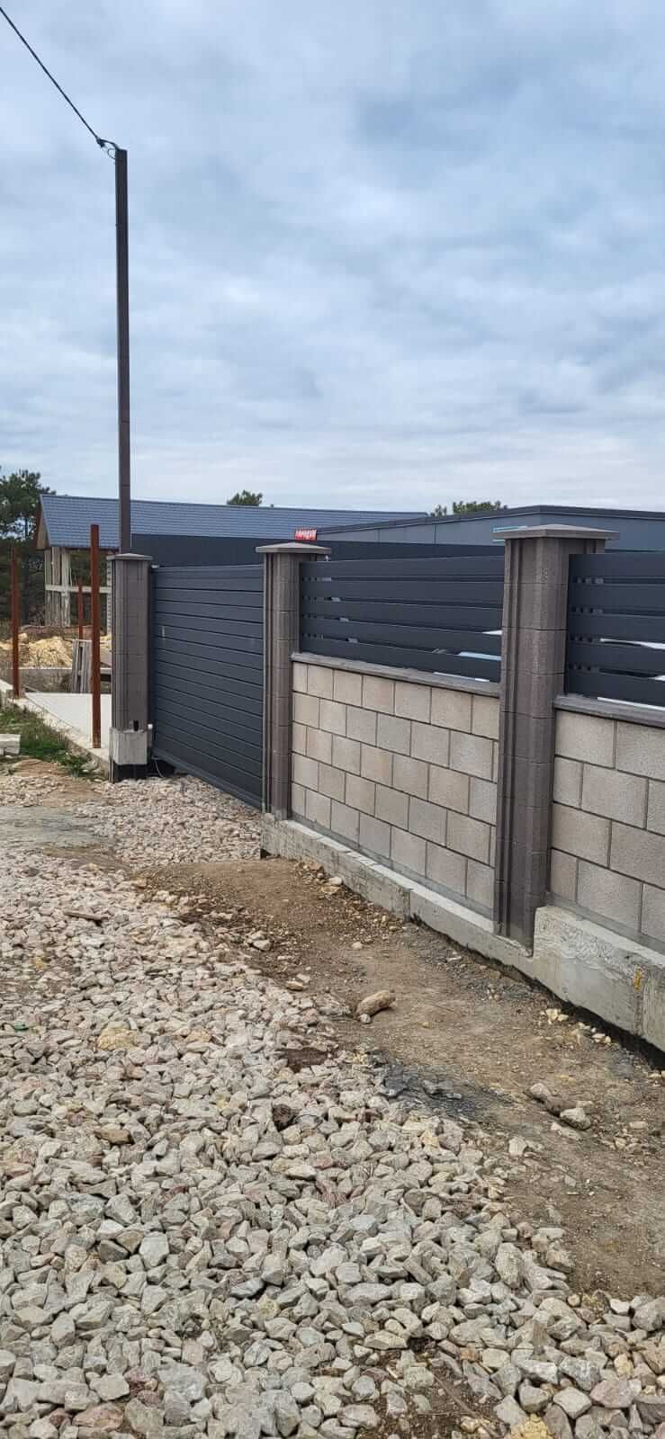 Забор-ранчо из металлопланкена 28м RAL7024 Серый Графит МАТТЕ фото 2 в Ханты-Мансийске