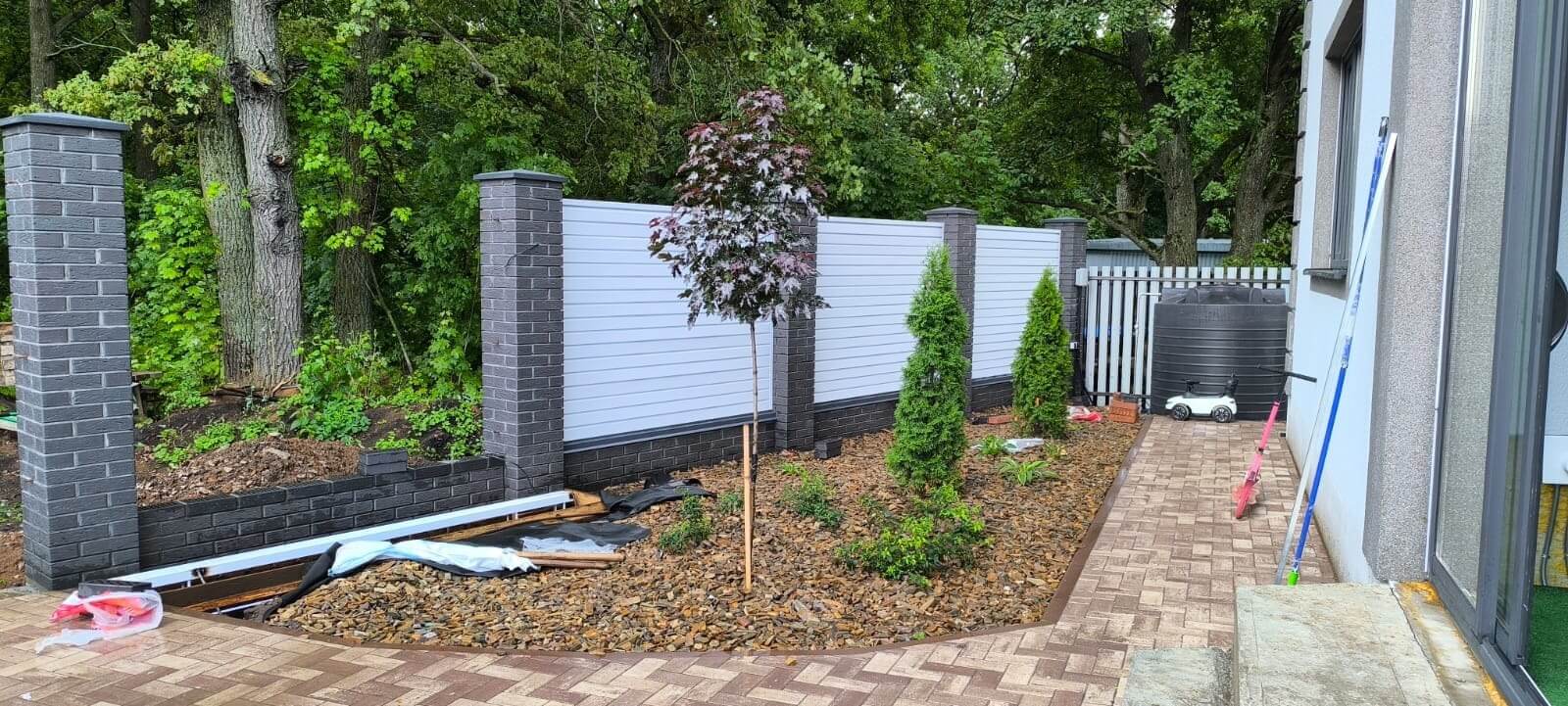 Забор-жалюзи из ламелей Хай-Тек 54м RAL9003 Белый фото 3 в Ханты-Мансийске