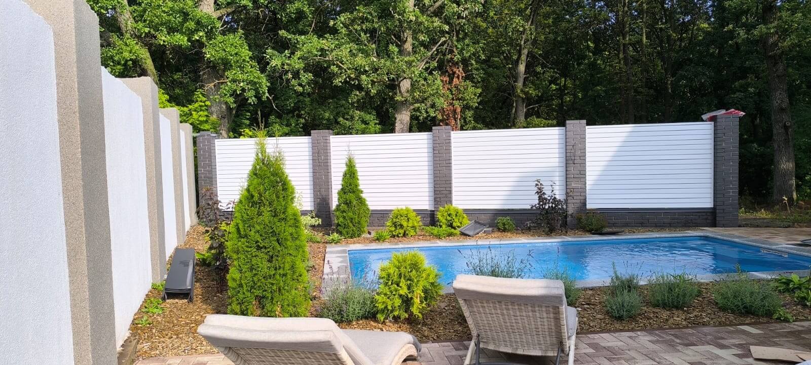 Забор-жалюзи из ламелей Хай-Тек 54м RAL9003 Белый фото 1 в Ханты-Мансийске