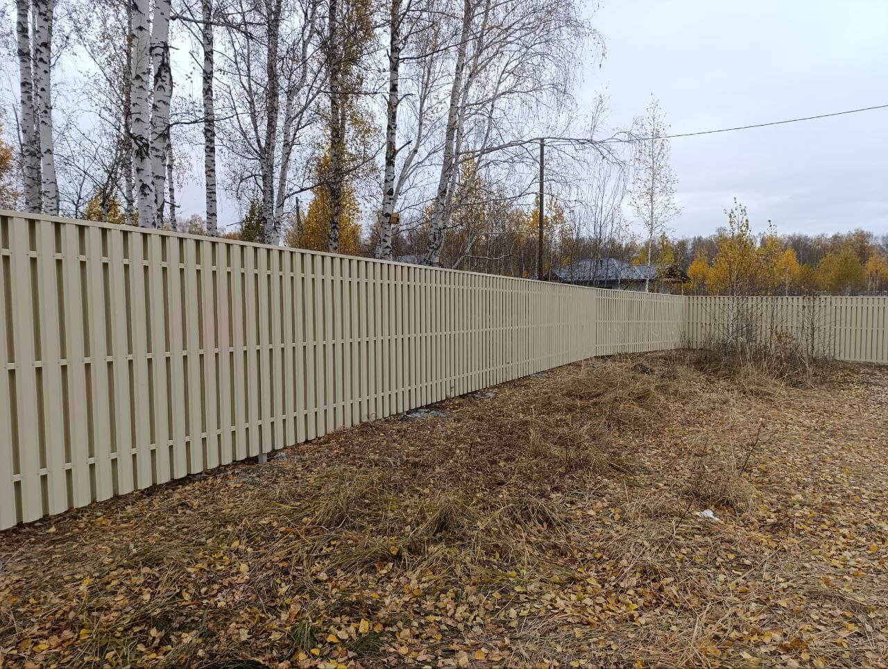 Забор из евроштакетника 140м RAL1015/1015 Слоновая Кость двусторонний фото 1 в Ханты-Мансийске
