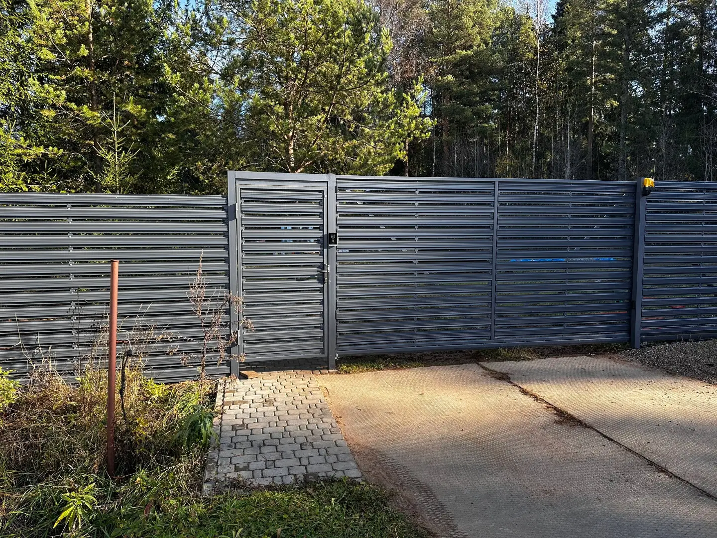 Забор-ранчо из евроштакетника 10м RAL7024 Серый Графит в Ханты-Мансийске