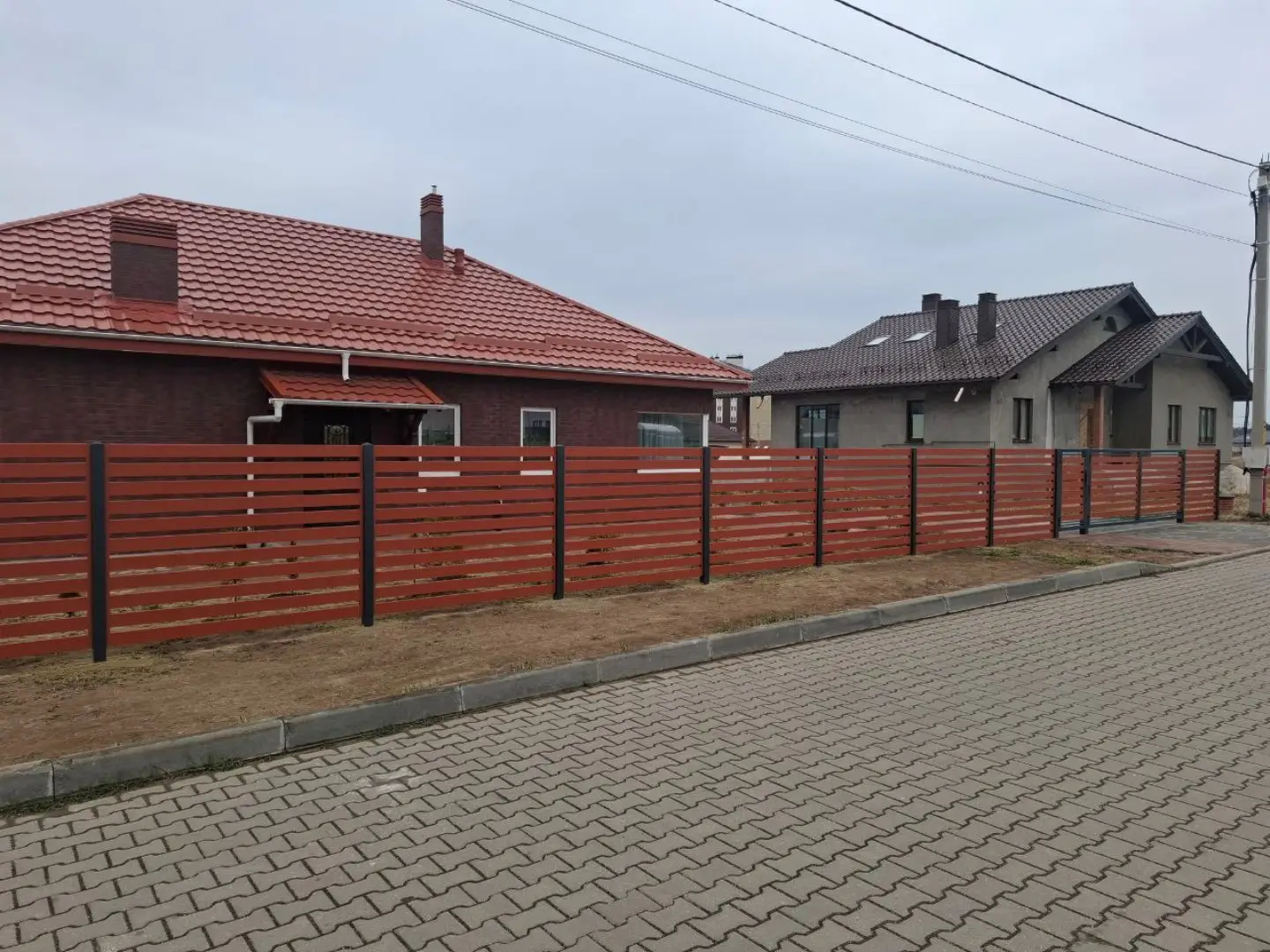 Забор-ранчо из металлопланкена 18м RAL8004 Терракотовый фото 1 в Ханты-Мансийске